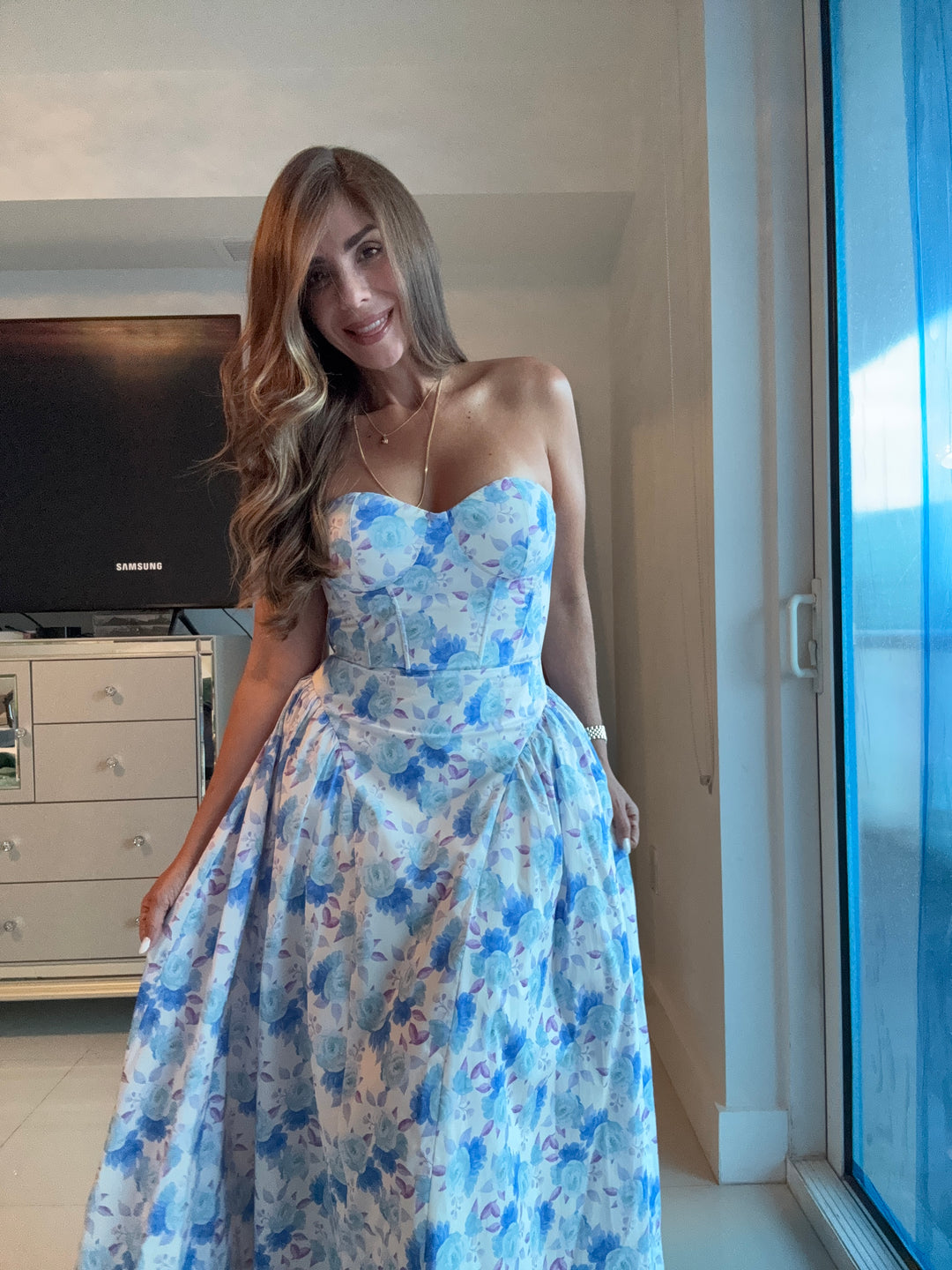 SWEETHEART NECKLINE FLORAL MIDI DRESS