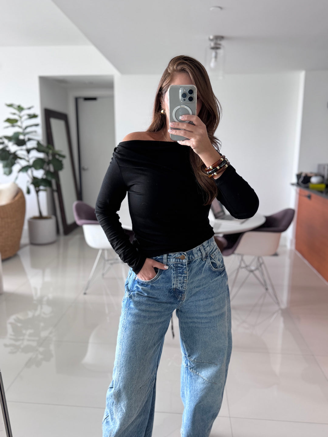 Aura Top Off-Shoulder