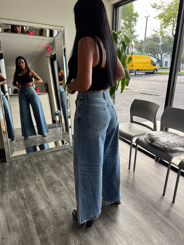 Lisa Wideleg Jean